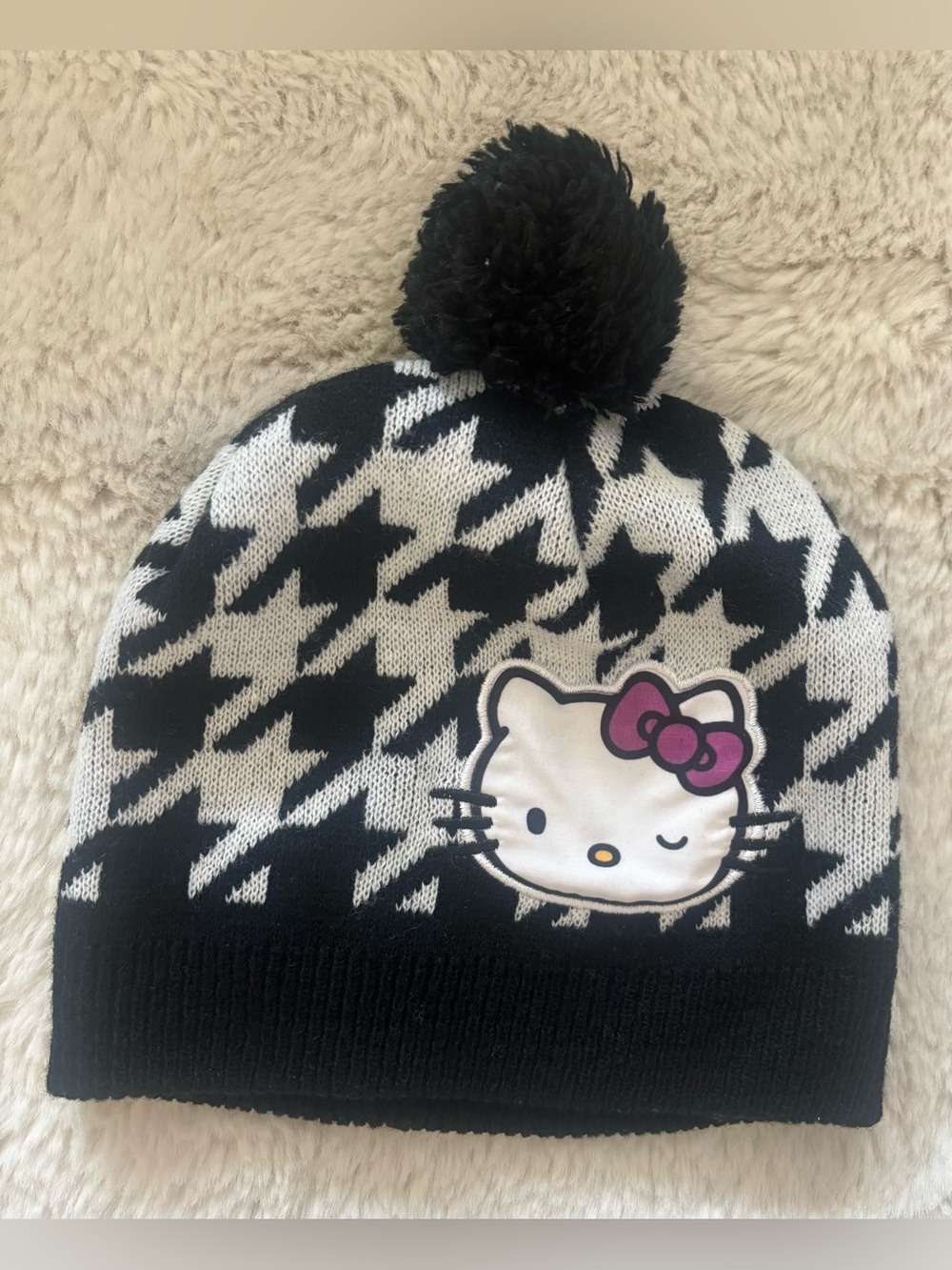 NWOT Knit Hello Kitty Black & White Adult Beanie w/Pom